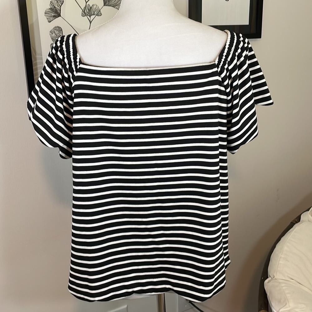 Banana Republic striped knit blouse - Picture 2 of 9